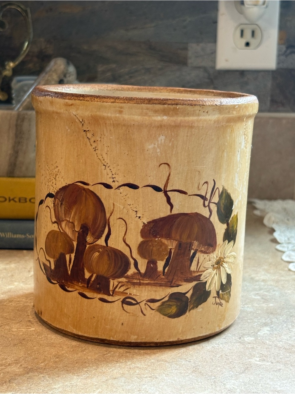 Vintage R.R.P. Co Roseville Ohio Mushroom Stoneware Crock Cottagecore